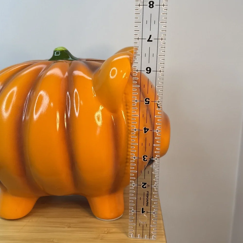Target Ceramic Halloween Piggy Bank Pumpkin‎ Jack-O-Lantern 2010